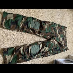 Lbx woodland camo pants size large